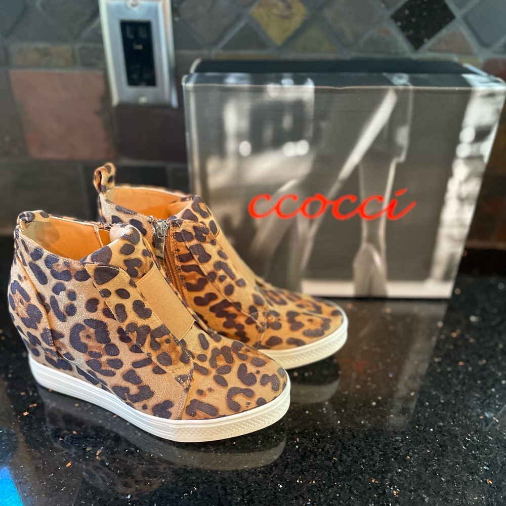 Ccocci Wedge Leopard Tennis/Bootie sz 7